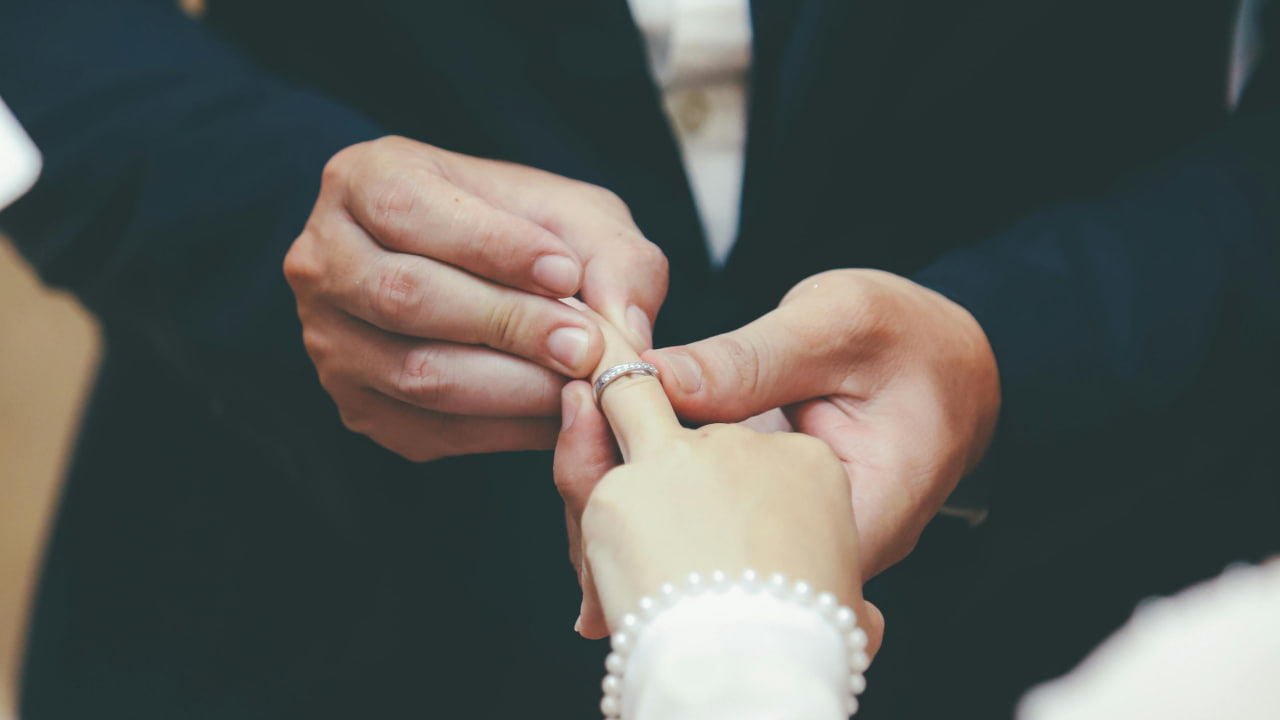 FI - A Wife Must Not Separate from Her Husband